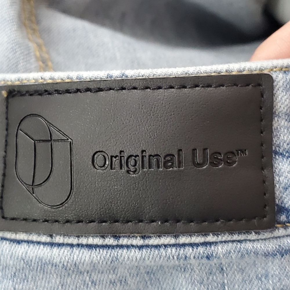 Distressed Original Use Stone Washed Skinny Jeans - Picture 12 of 12